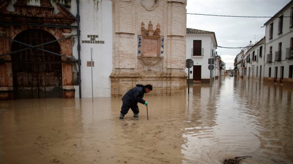 7 загинаха при наводнения в Испания