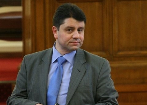 Борисов освободи заместника на Младен Маринов