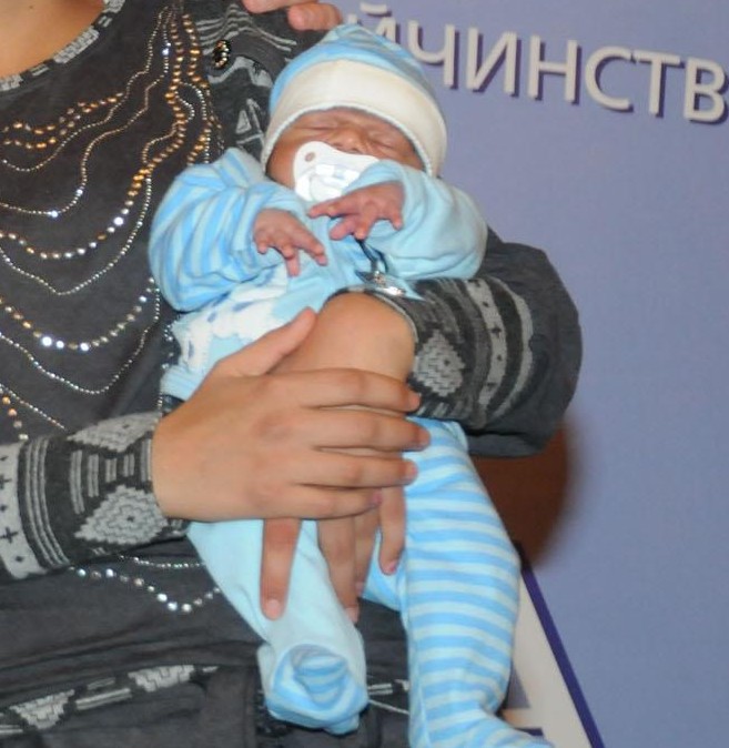 Новородено докарано в “Пирогов” с мистериозни изгаряния