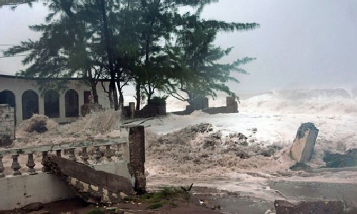 Ураганът “Санди” отне живота на 11 души 
