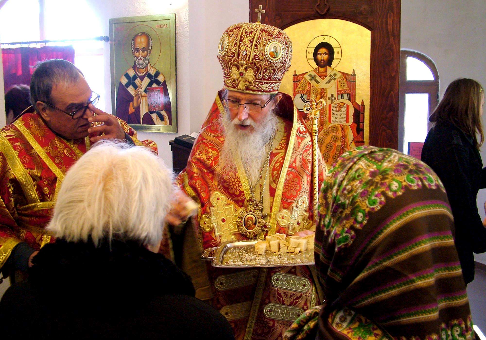 Криза удря Църквата след смъртта на Максим