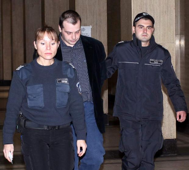 Убиецът Владимир Бошнаков е застрелял и разфасовал своите приятели-кредитори