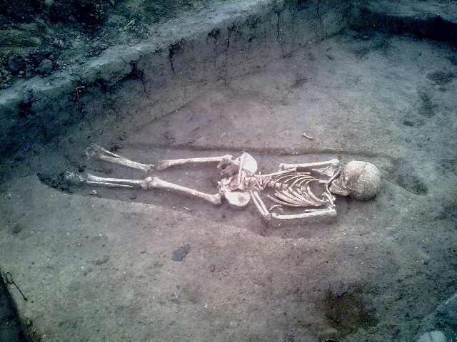 Първо в БЛИЦ: Разкриха 58 гроба от три епохи в некропол край Мартен (СНИМКИ)