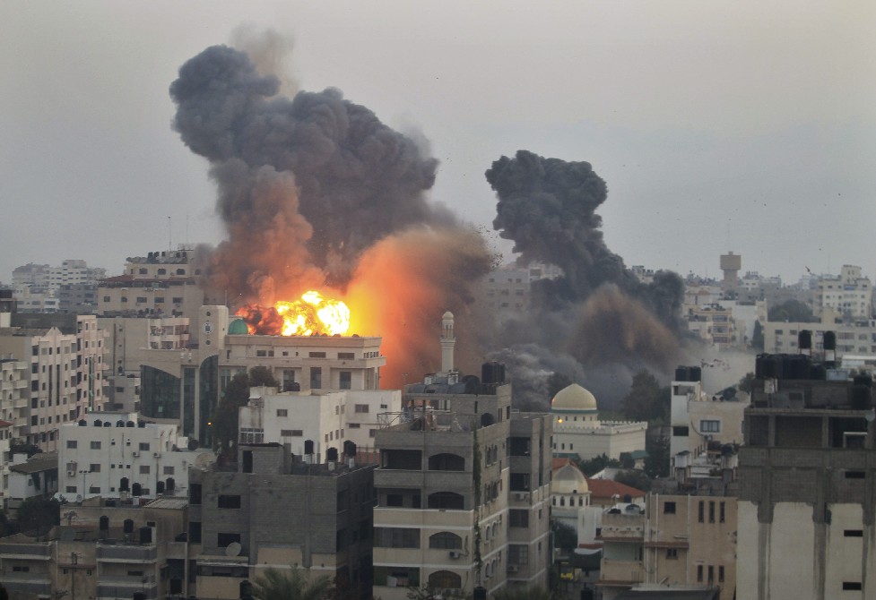 Офанзивата на Израел срещу Хамас навлезе в шестия си ден 
