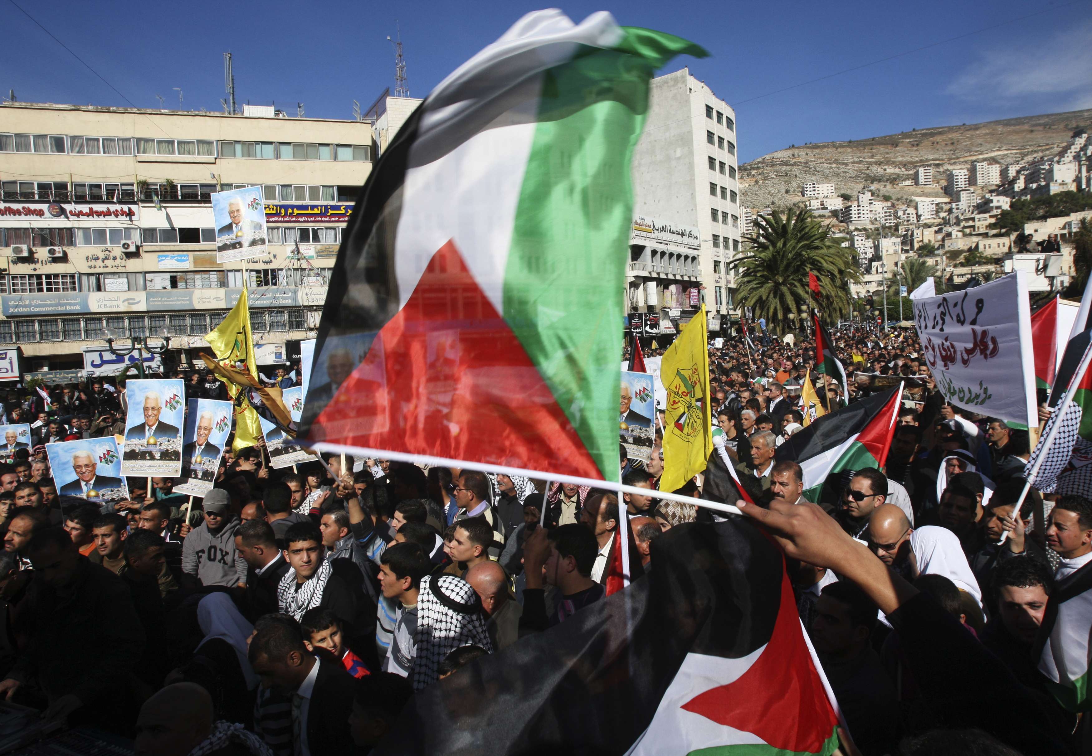 България гласува “въздържал се” за статута на Пaлестина в ООН