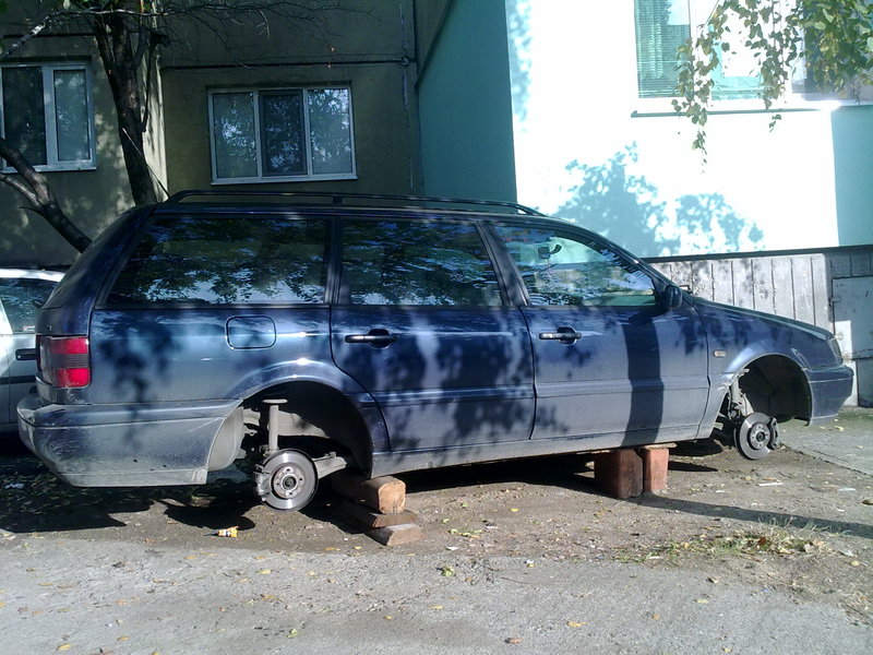 Бедствие в Казанлък, крадат масово гуми 