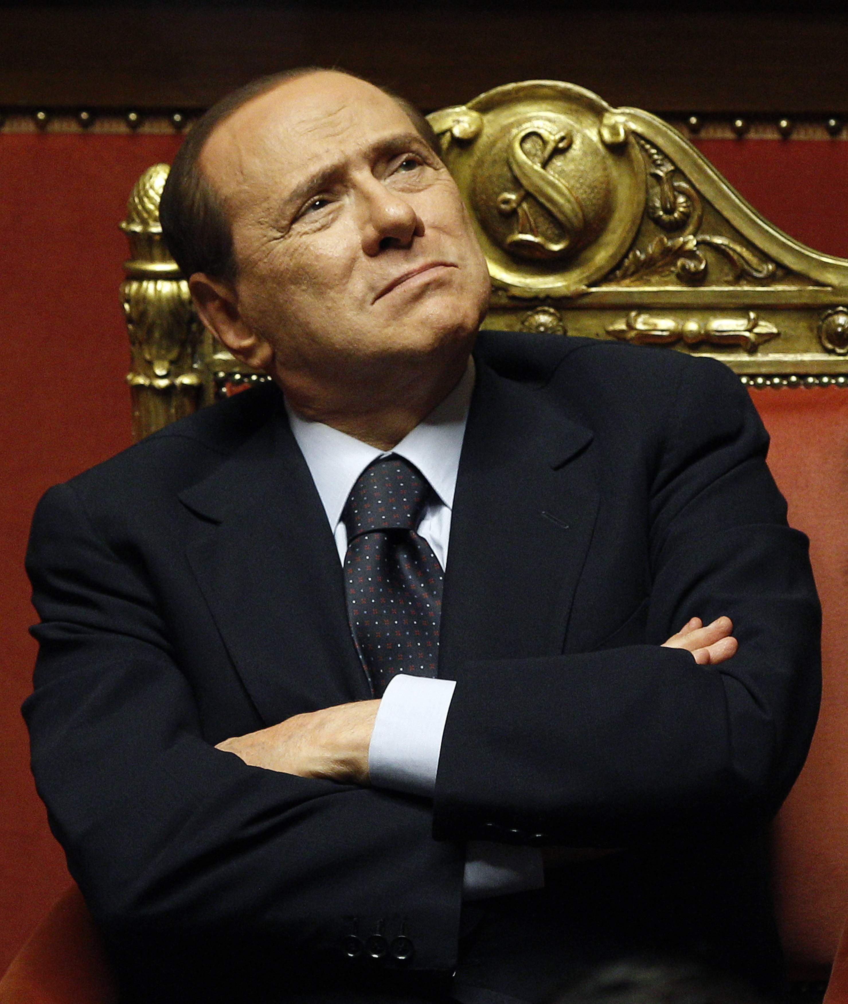 Берлускони иска да става премиер за шести път