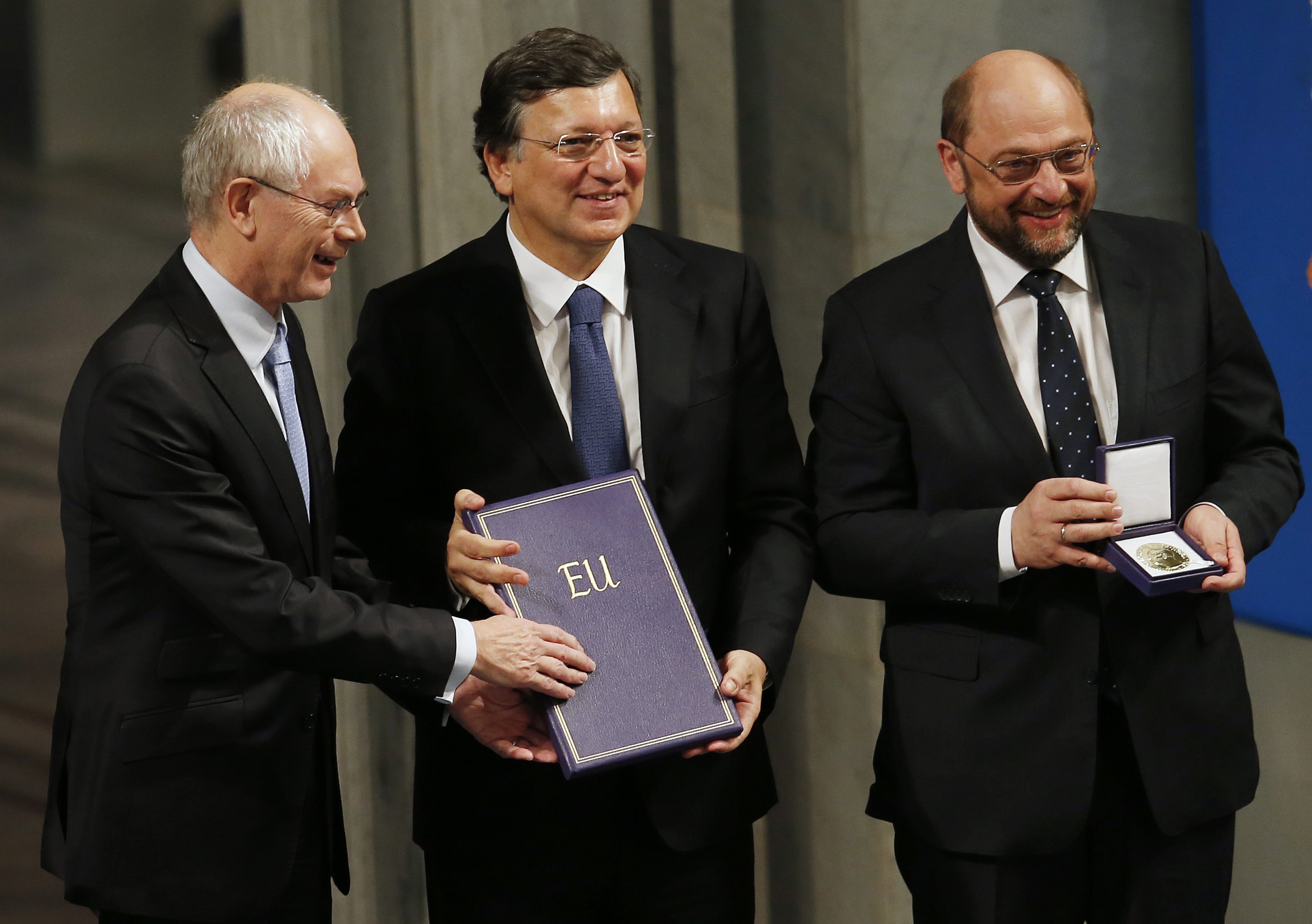 Барозу, Ромпой и Шулц приеха Нобеловата награда за мир
