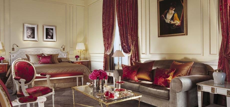 Волен Сидеров и любовницата му в скъпарски хотел в Париж с нощувка 1 100 евро    
