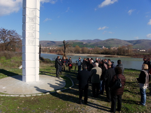 Оплакаха загиналите войници в река Върбица  