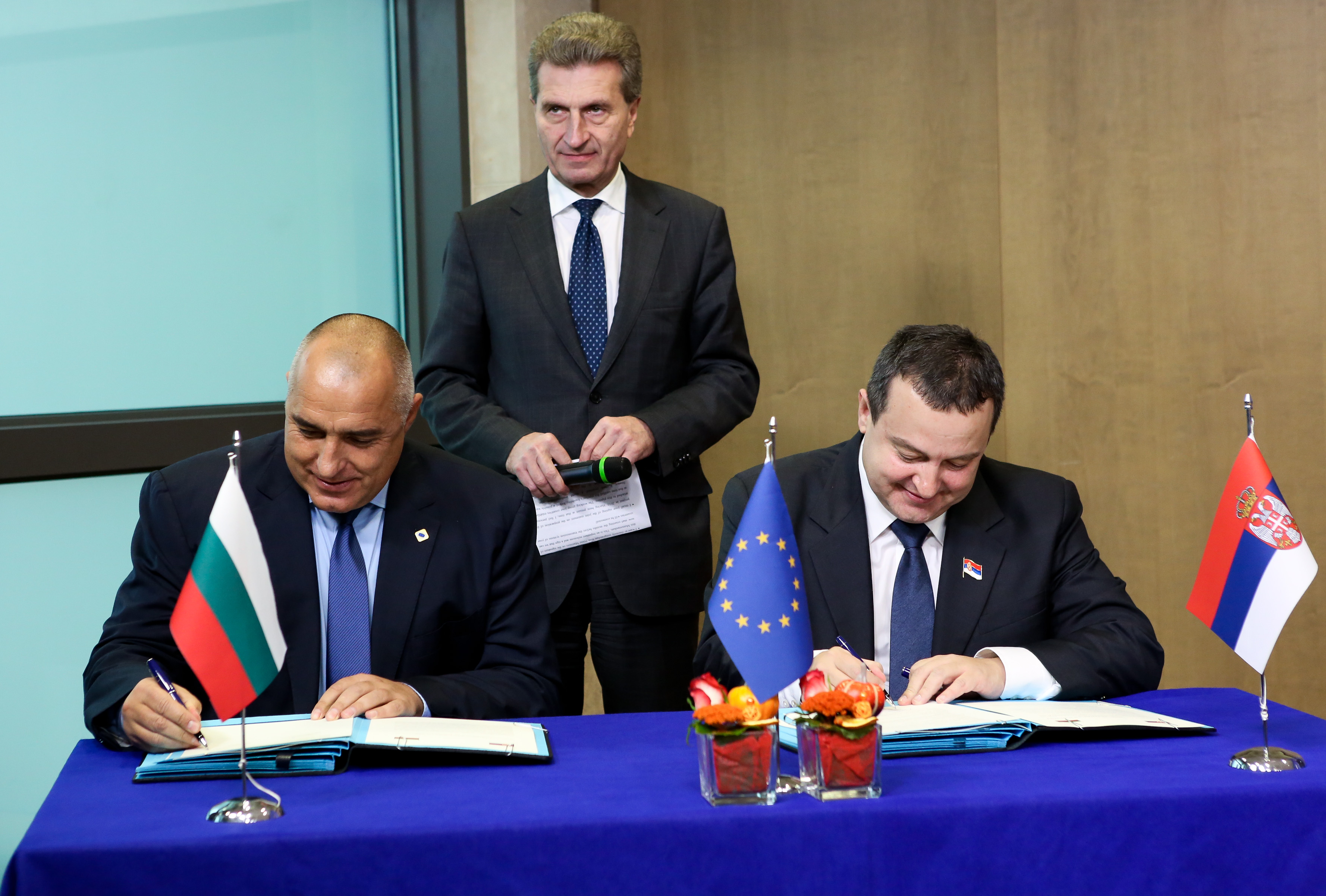 Борисов и Дачич подписаха за общ тръбопровод с европейски пари 