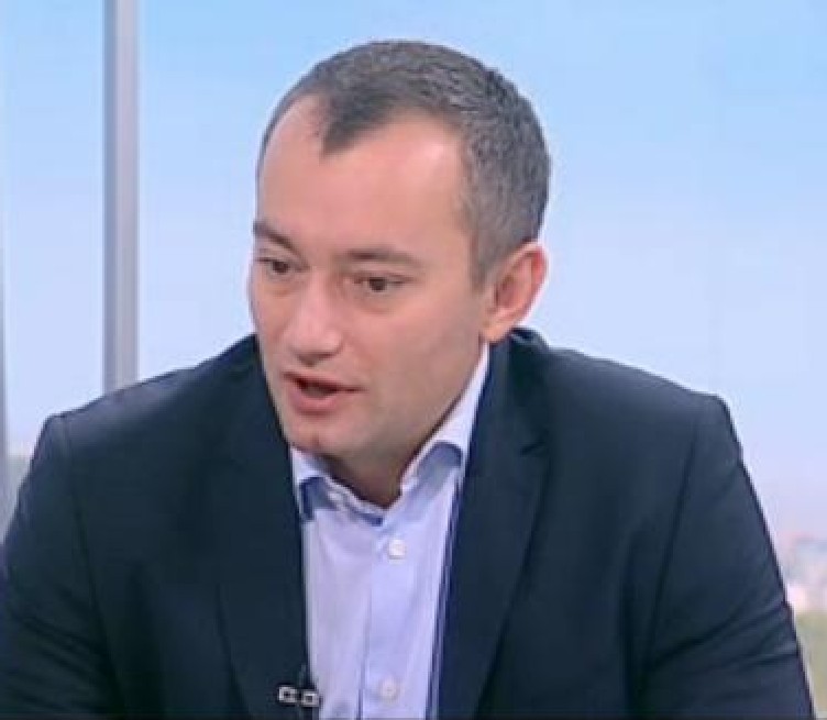 Николай Младенов: Заглавията в македонските вестници са като надписи в тоалетни