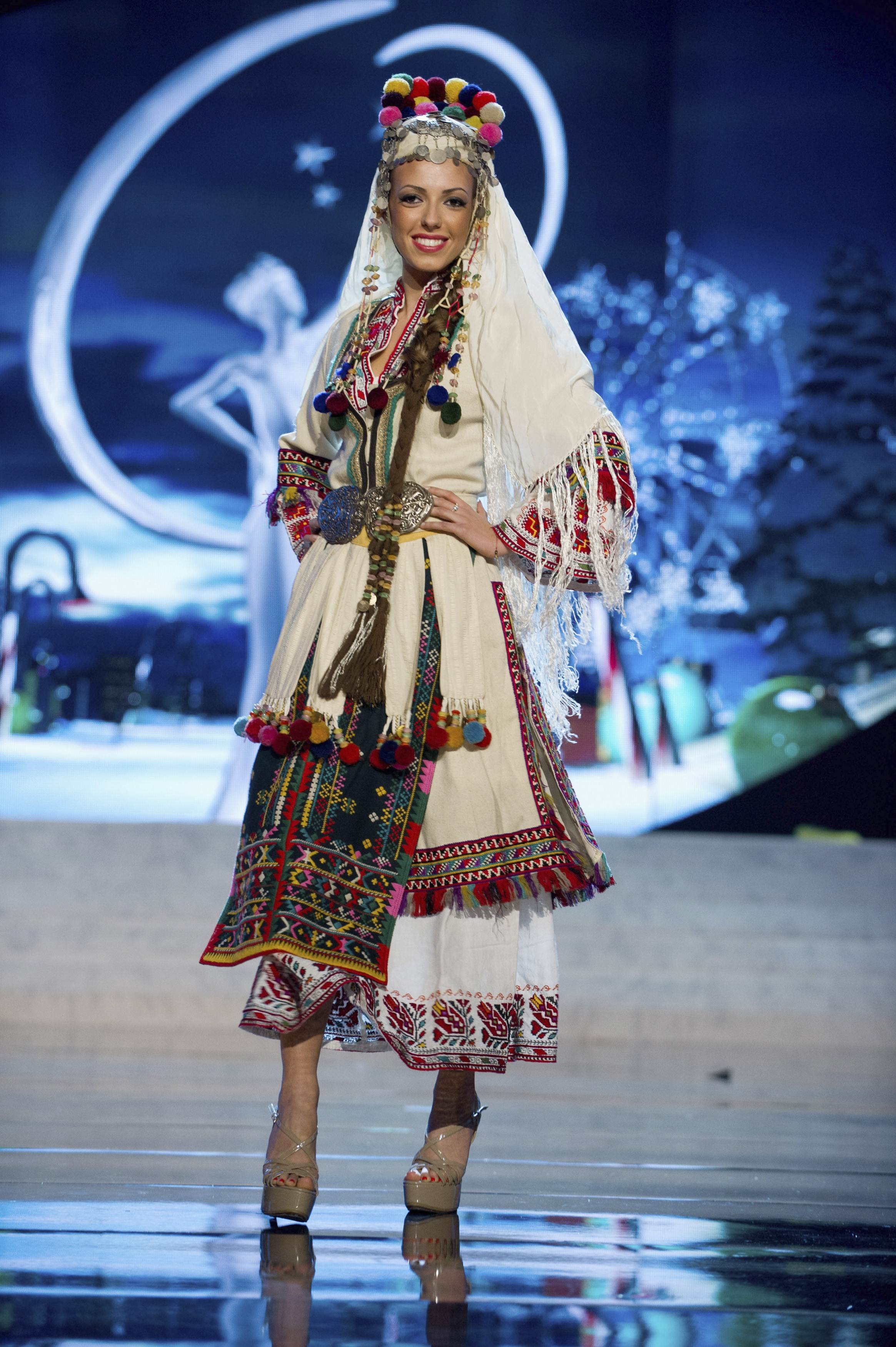 Мис България Вселена 2012 се яви с носия и на платформи в Лас Вегас
