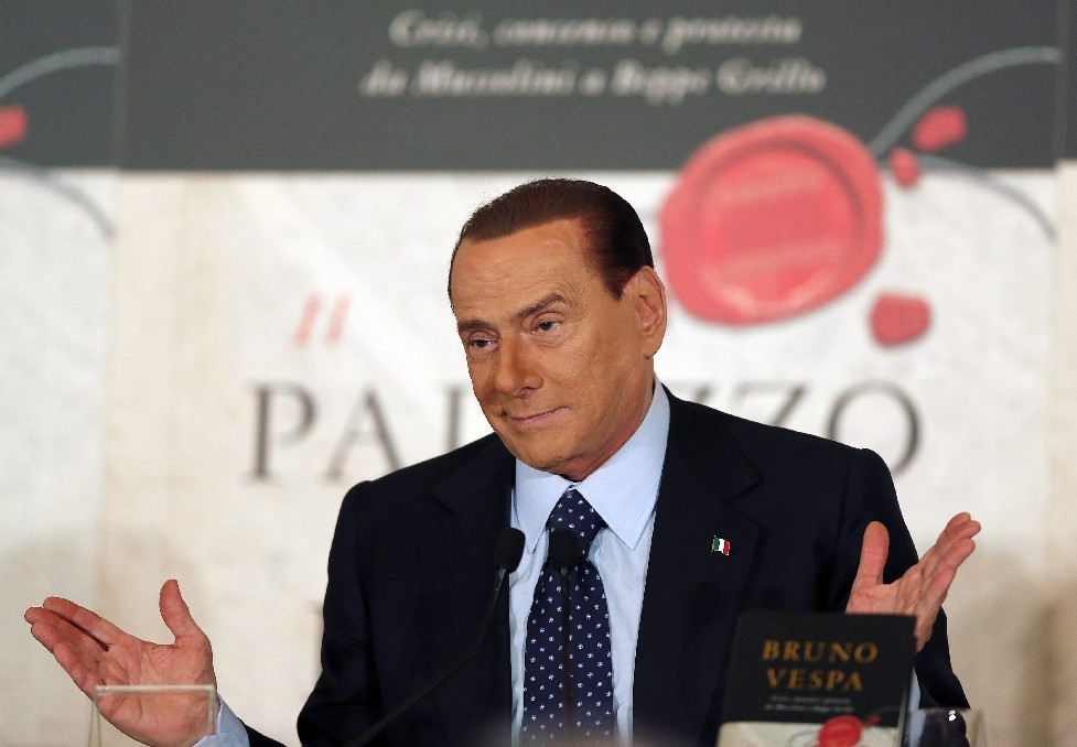 Берлускони призна за връзката си с Франческа Паскале, която може да му е внучка 