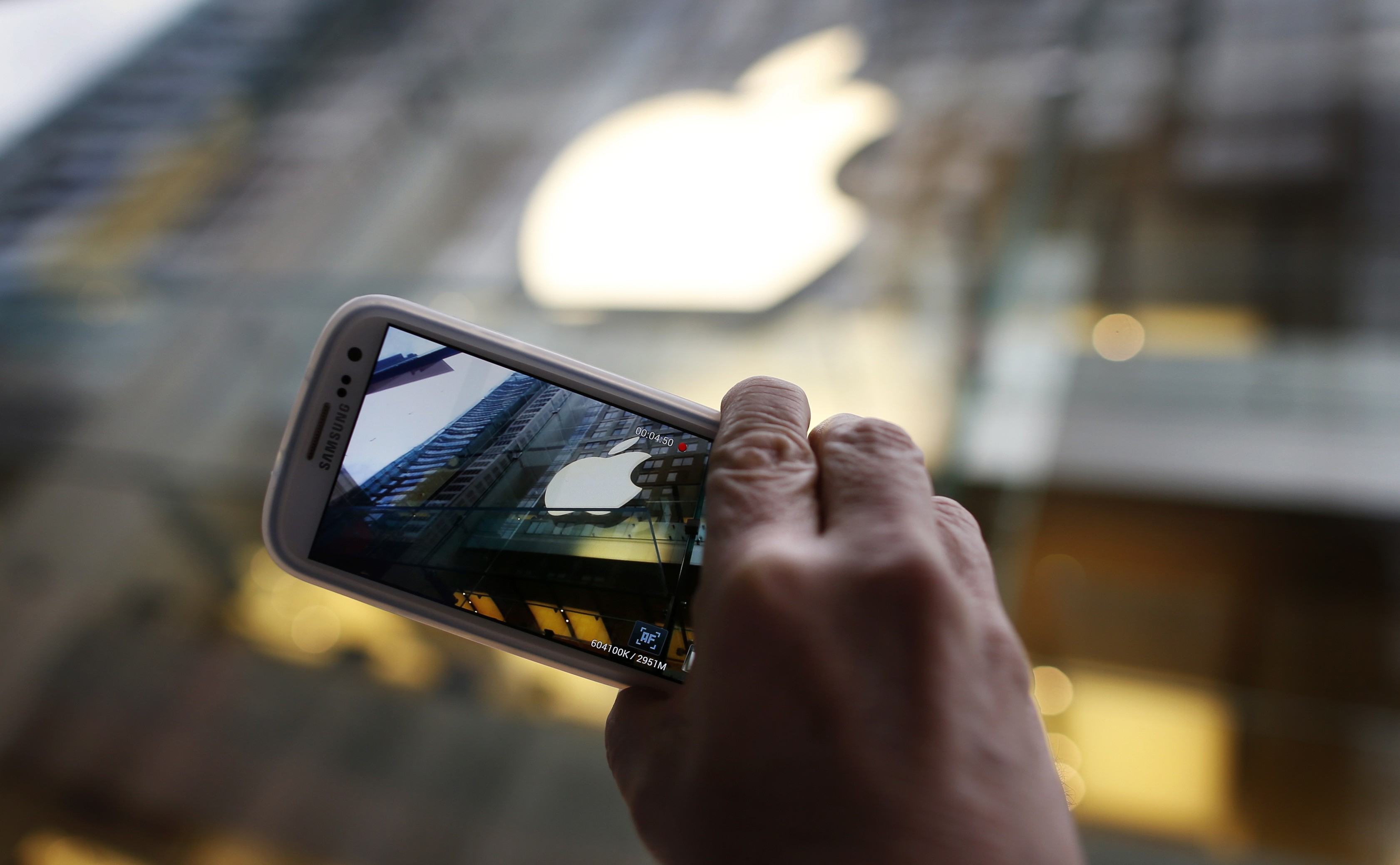 Китайска компания сглобява iPhone в Тутракан