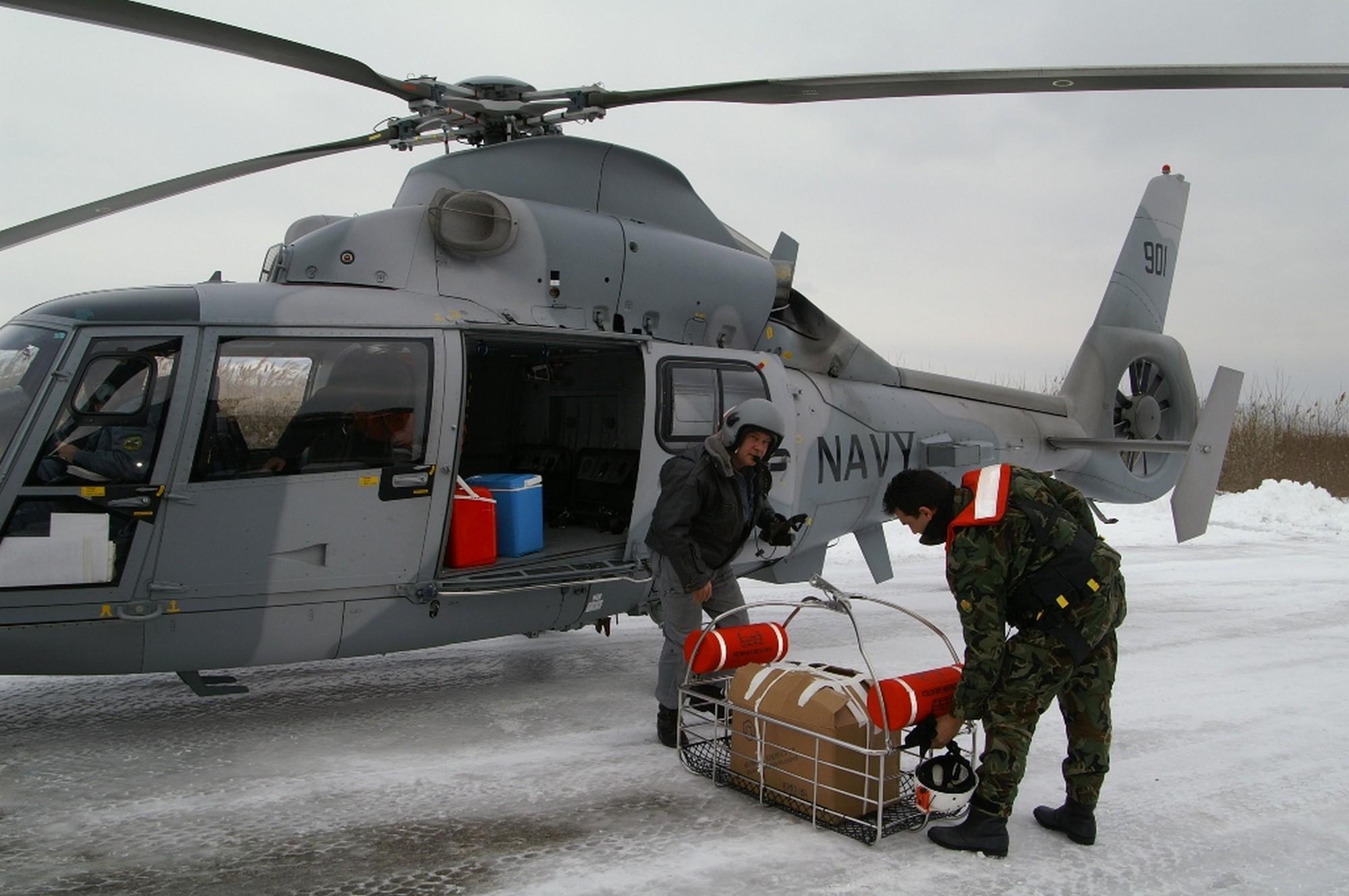 Военен вертолет снабди с кръв Добрич и Силистра