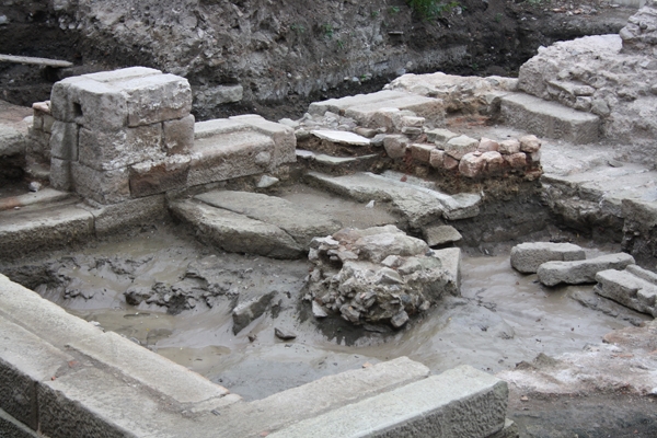 Киснат в римски бани туристите в Бургас