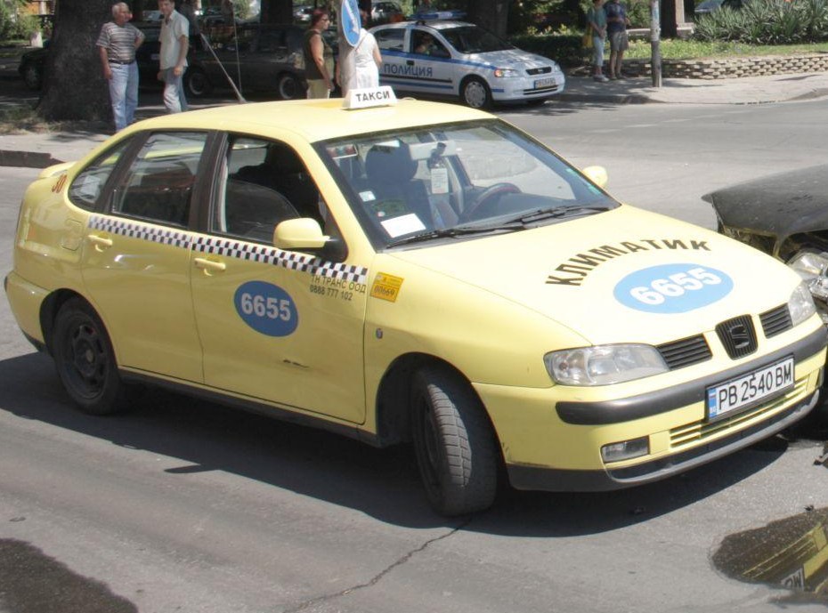 Пловдивските таксита смъкнаха цените с цели 20 стотинки