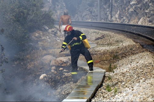 Избухна силна експлозия на жп линия край Загреб 
