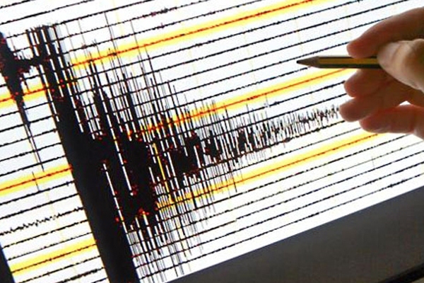 Земетресение с магнитуд 5.8 удари до Суматра 