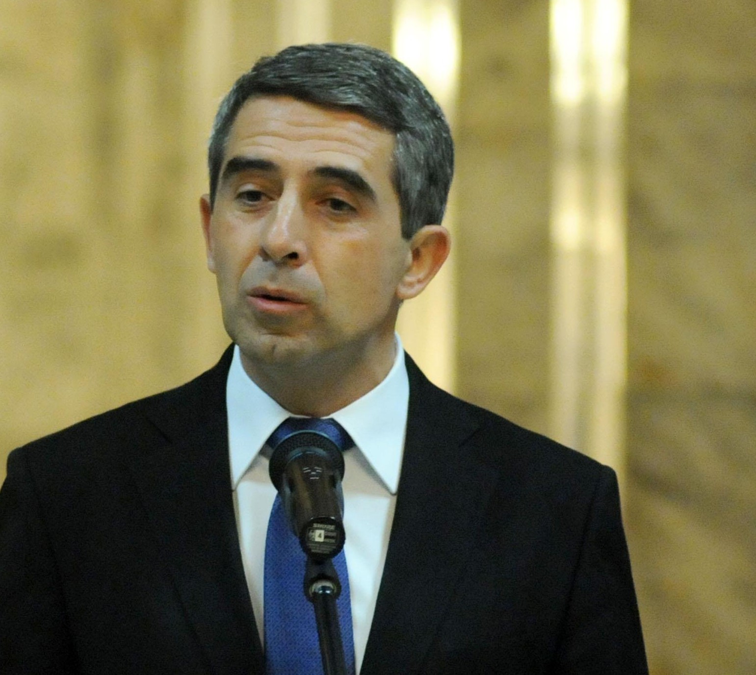 Президентът Плевнелиев: Нападението срещу Ахмед Доган е посегателство срещу демократичните ценности в България