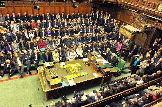 Британски депутати ще натискат Тереза Мей за българските и румънските имигранти 