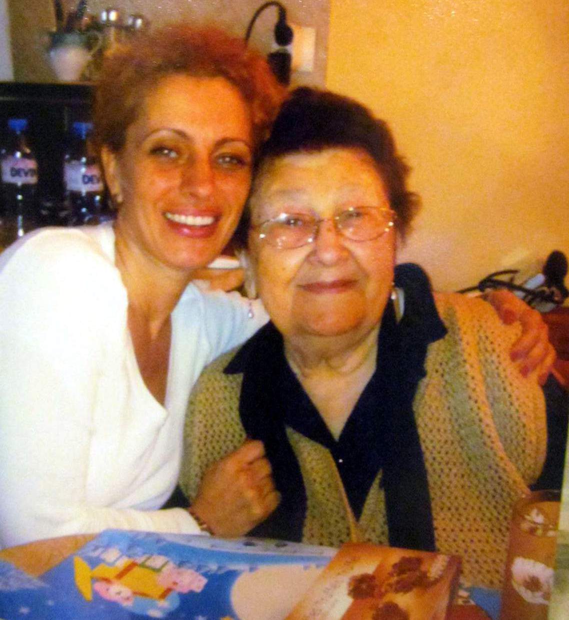 Емигрантката Надя Борисова: Убиха трупа на баба ми и се изгавриха с него! 