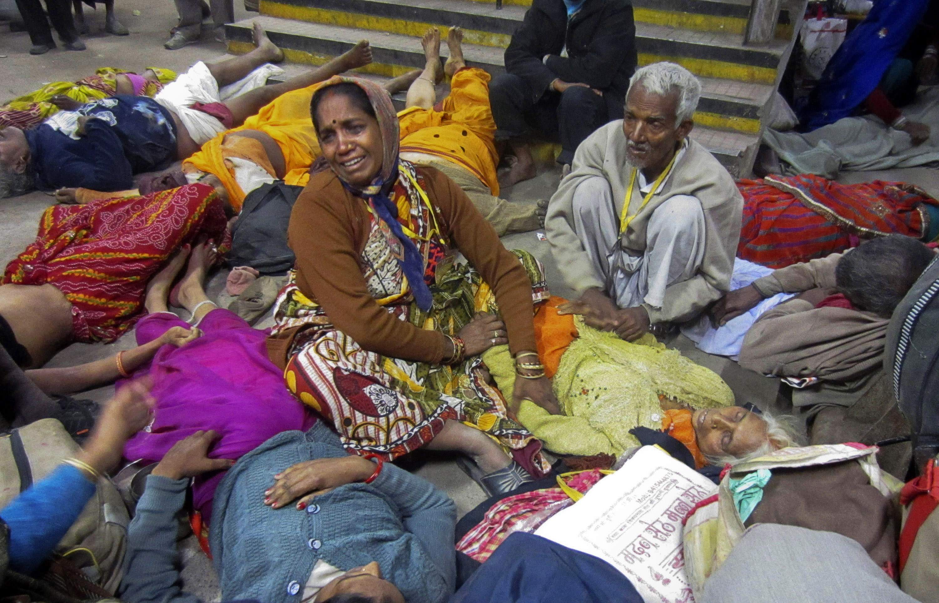 18 души стъпкани до смърт в Индия 