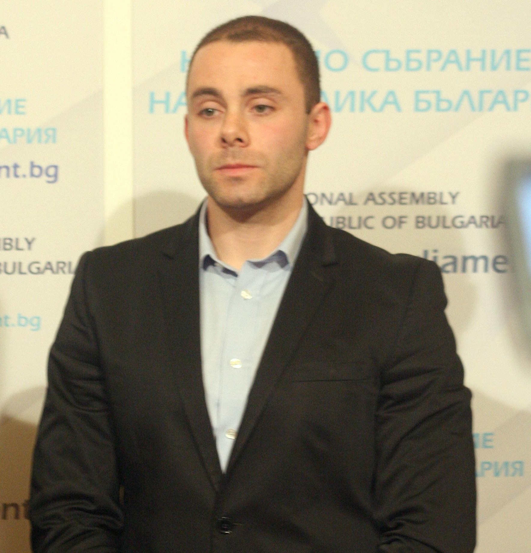 Александър Ненков: Властта не трябва да бъде давана на комплексиран човек като Румен Радев