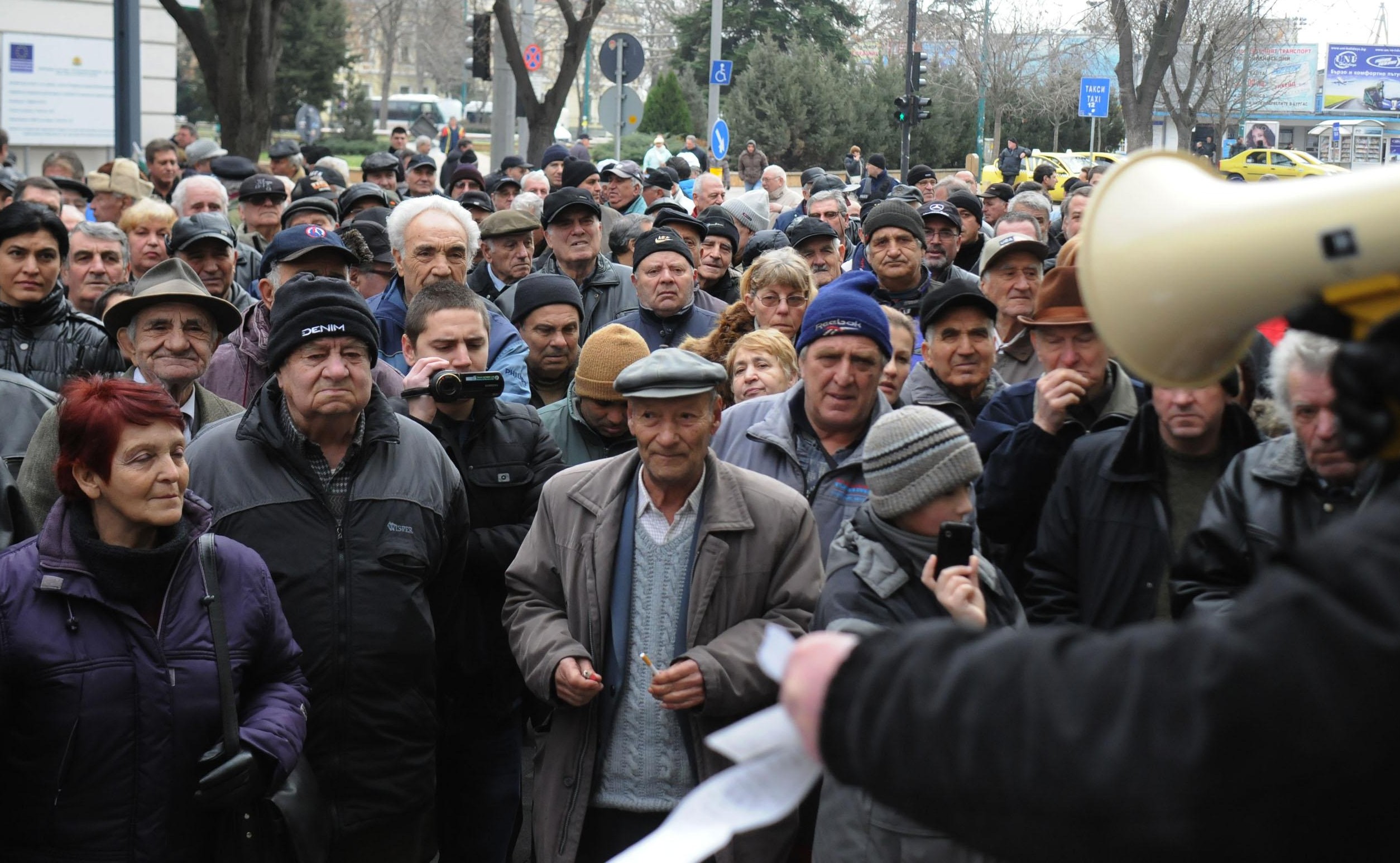 В Бургас гражданите си изказват проблемите пред шествието