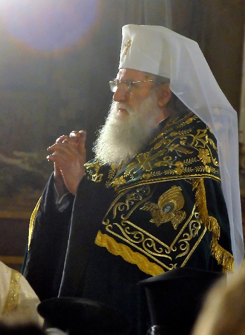 Патриарх Неофит ще отслужи молебен за помирение