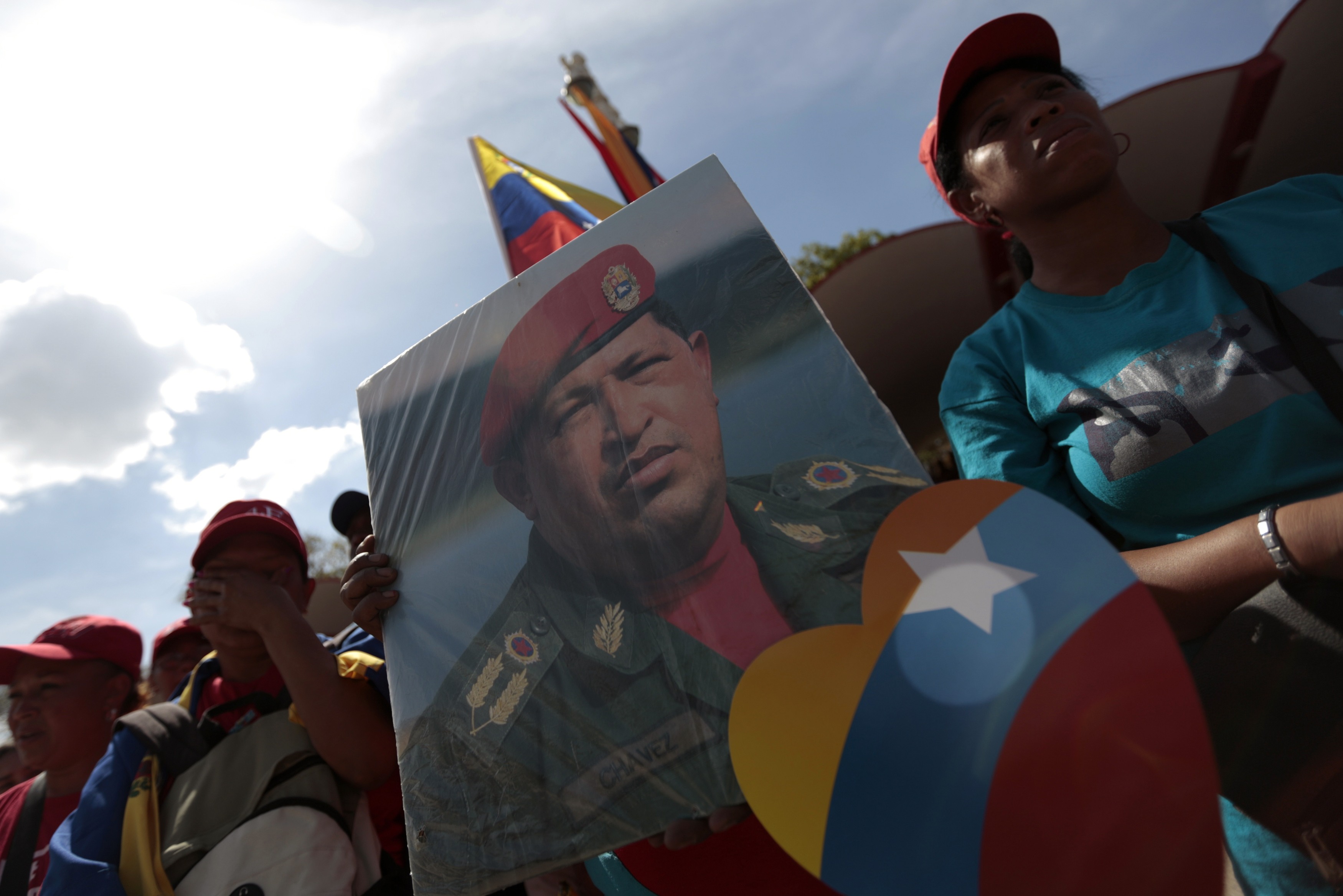 Генерал Хосе Орнела: Масивен инфаркт уби Уго Чавес