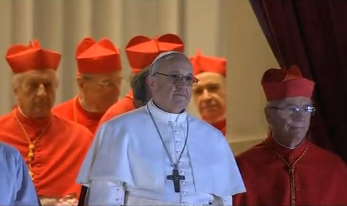 На живо в БЛИЦ: Новият папа говори пред света!
