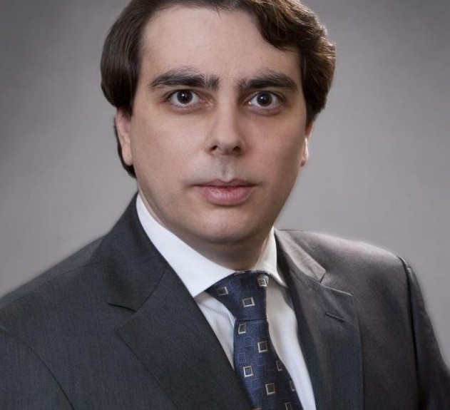 Министър Асен Василев иска международен одит за енергетиката