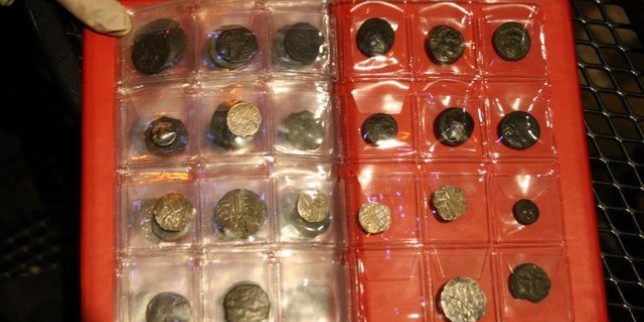 Двама иманяри в ареста, кътали уникални тракийски монети