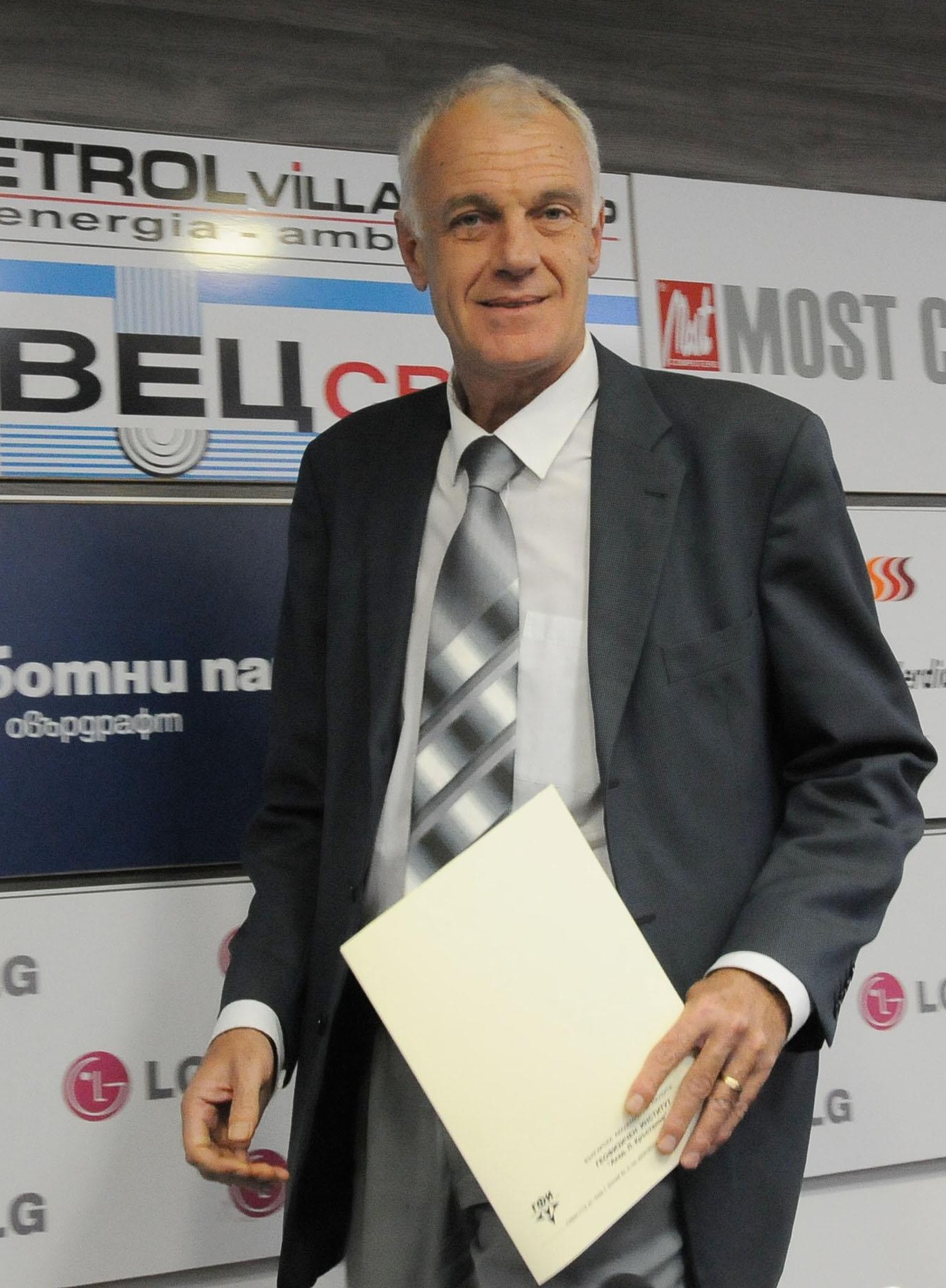 Николай Милошев: Лично ще отида в Пловдив, за да проверя случая с “Харлем шейк” 