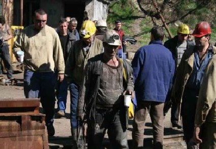 Гардовете плашат с бой шефа на спасителната служба в мините в Бобовдол