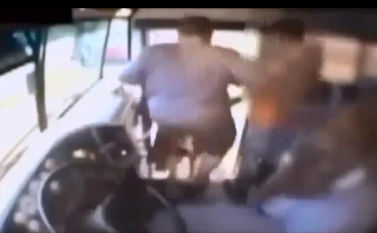 Шофьорка изрита аутистче от автобуса си (ВИДЕО)