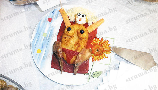 Пиле в еротична поза &quot;гола мадама&quot; спечели кулинарен конкурс в Благоевград