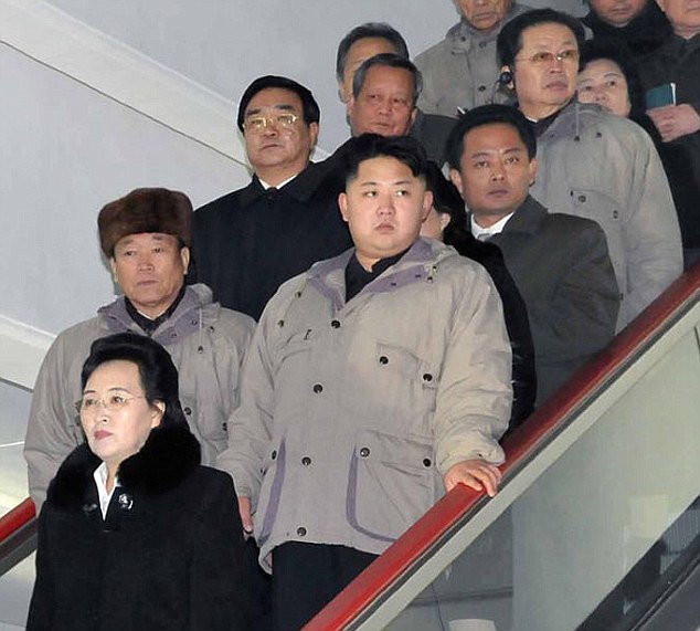 Лелята на Ким Чен Ун е истинският лидер на Северна Корея 