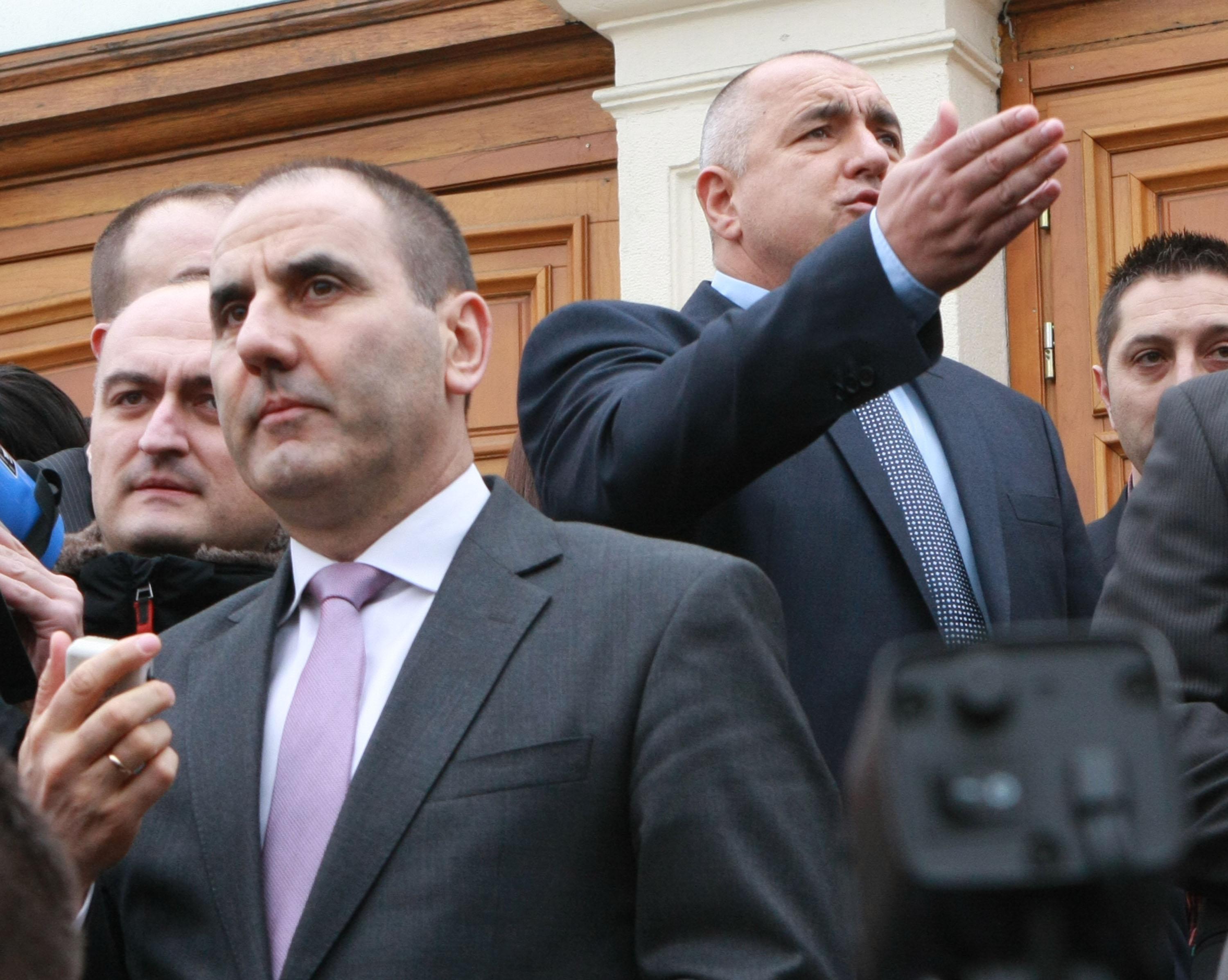 Цветанов притеснен дали двамата с Бойко не са подслушвани