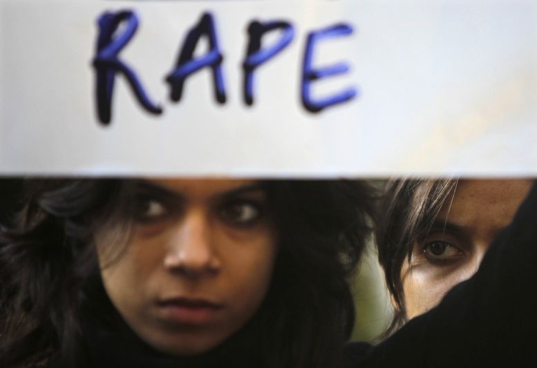Петима непълнолетни нерези упоиха и изнасилиха 15-годишно момиче