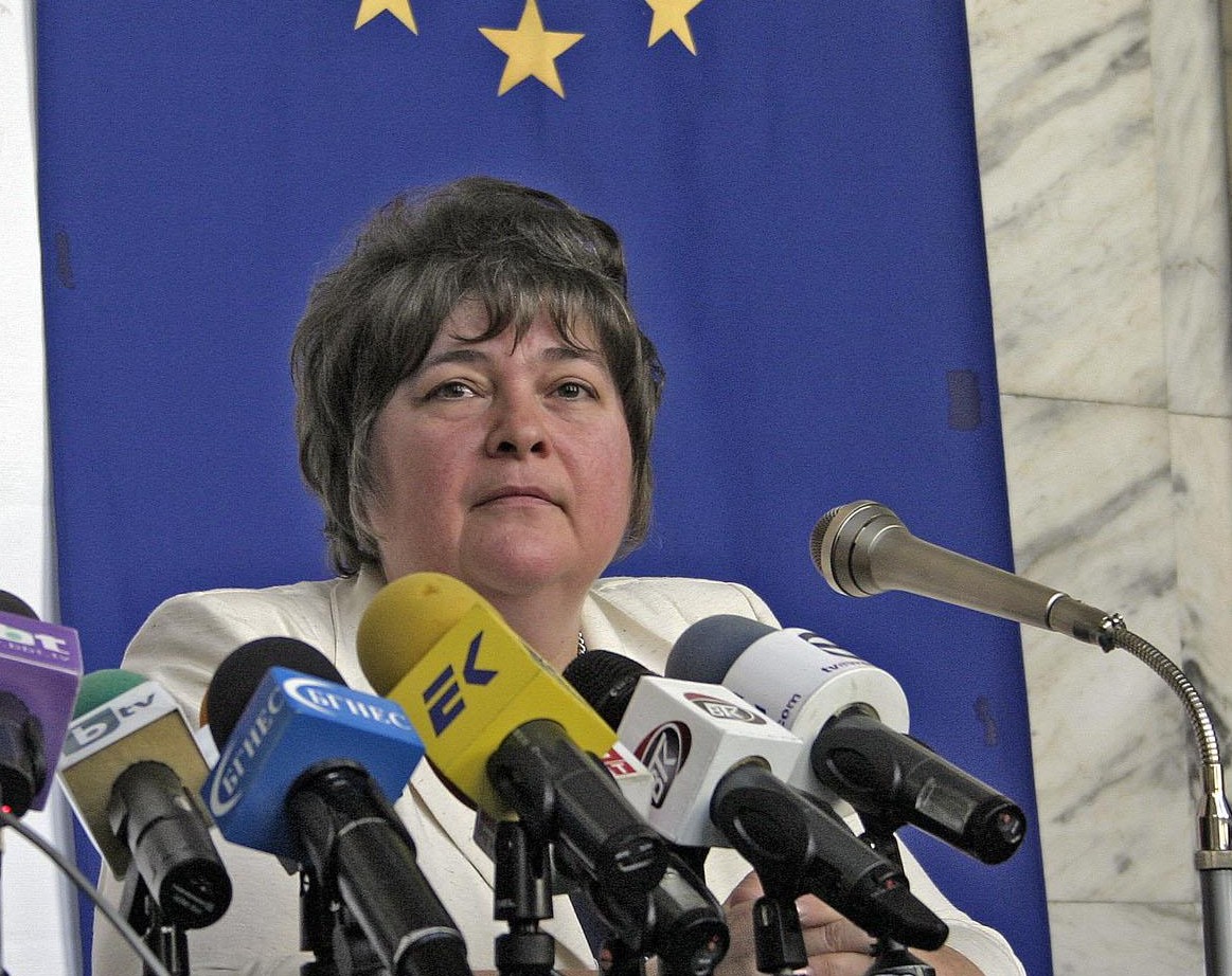 Ралица Негенцова: ЦИК не може да отложи изборите