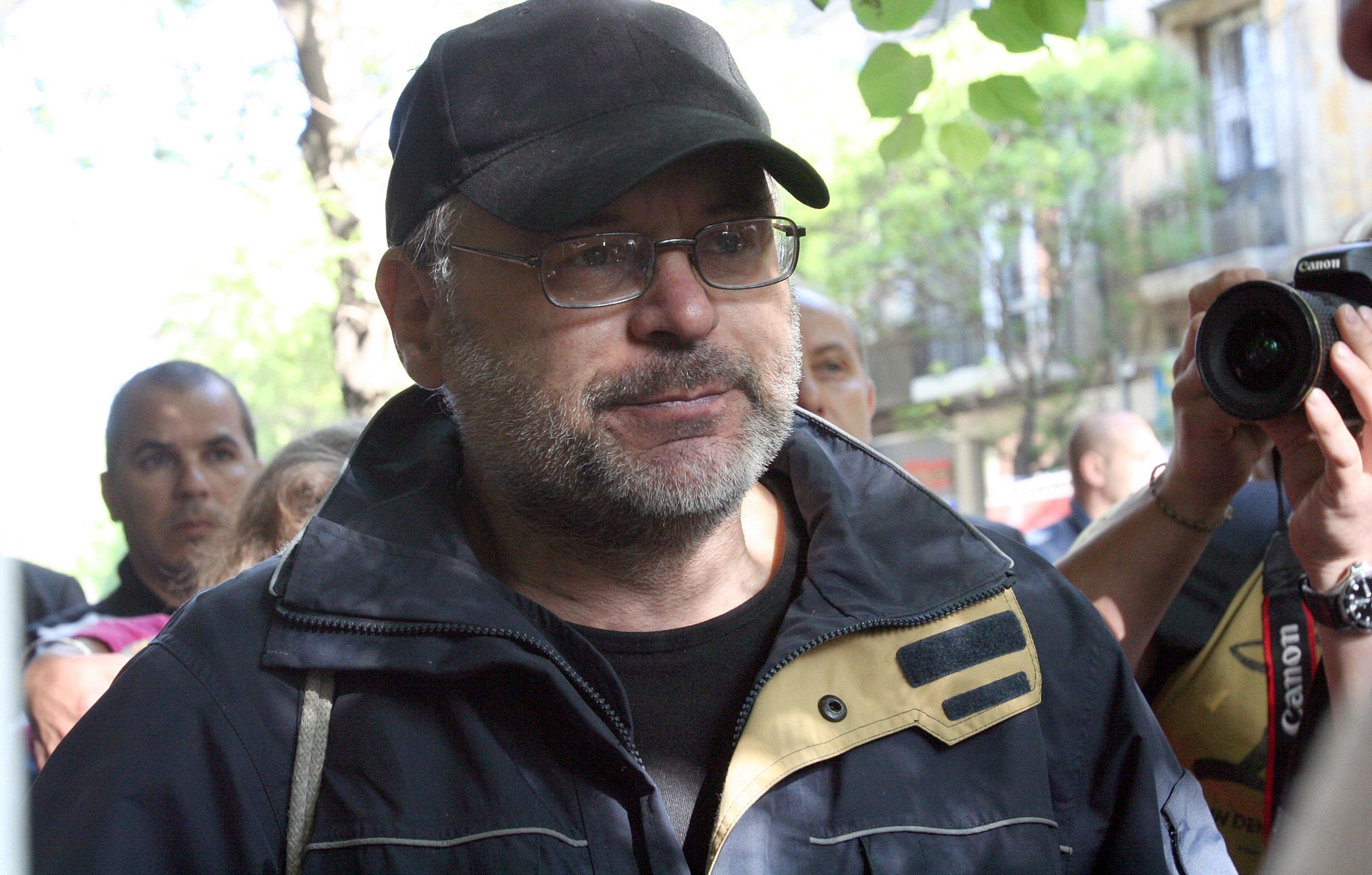 Арестуваха Чавдар Янев, за да не се запали на протеста