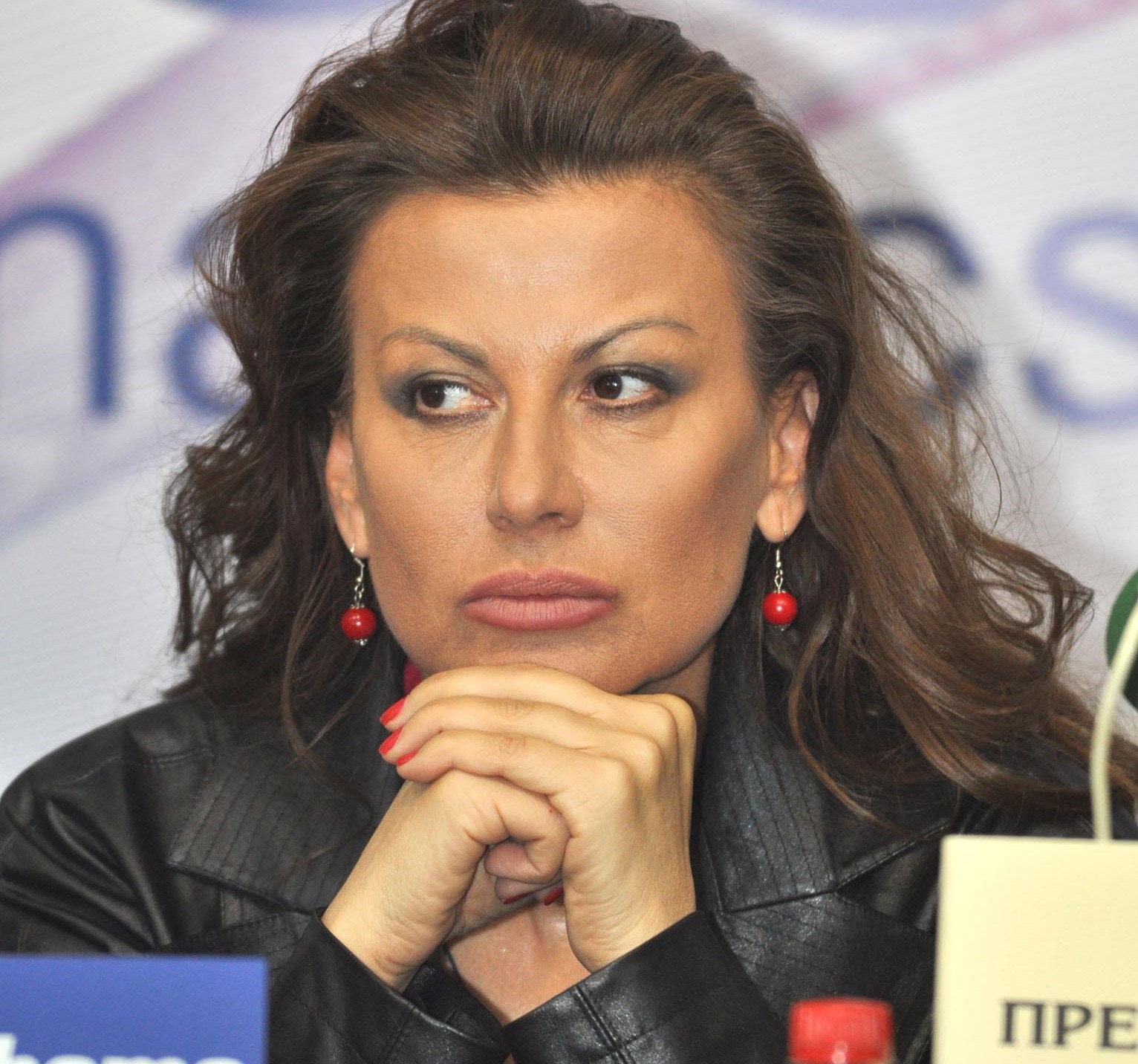 Илиана Раева скочи в защита на Николай Бареков и срещу Жени Марчева