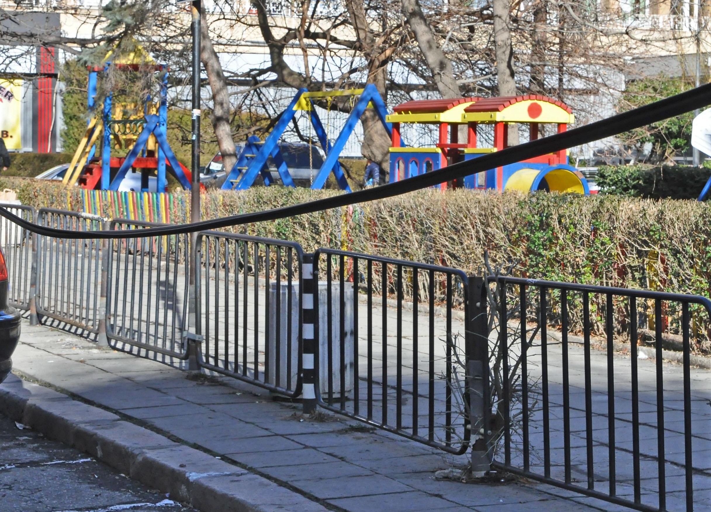 Ток убил 10-годишният Ангел Капсъзов в двора на училището