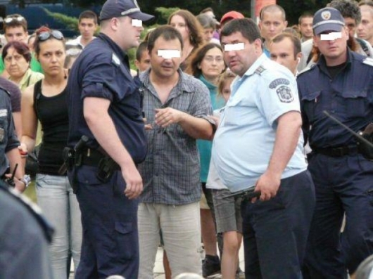 Пиян баща на абитуриентка налетя на полицаи в Перник