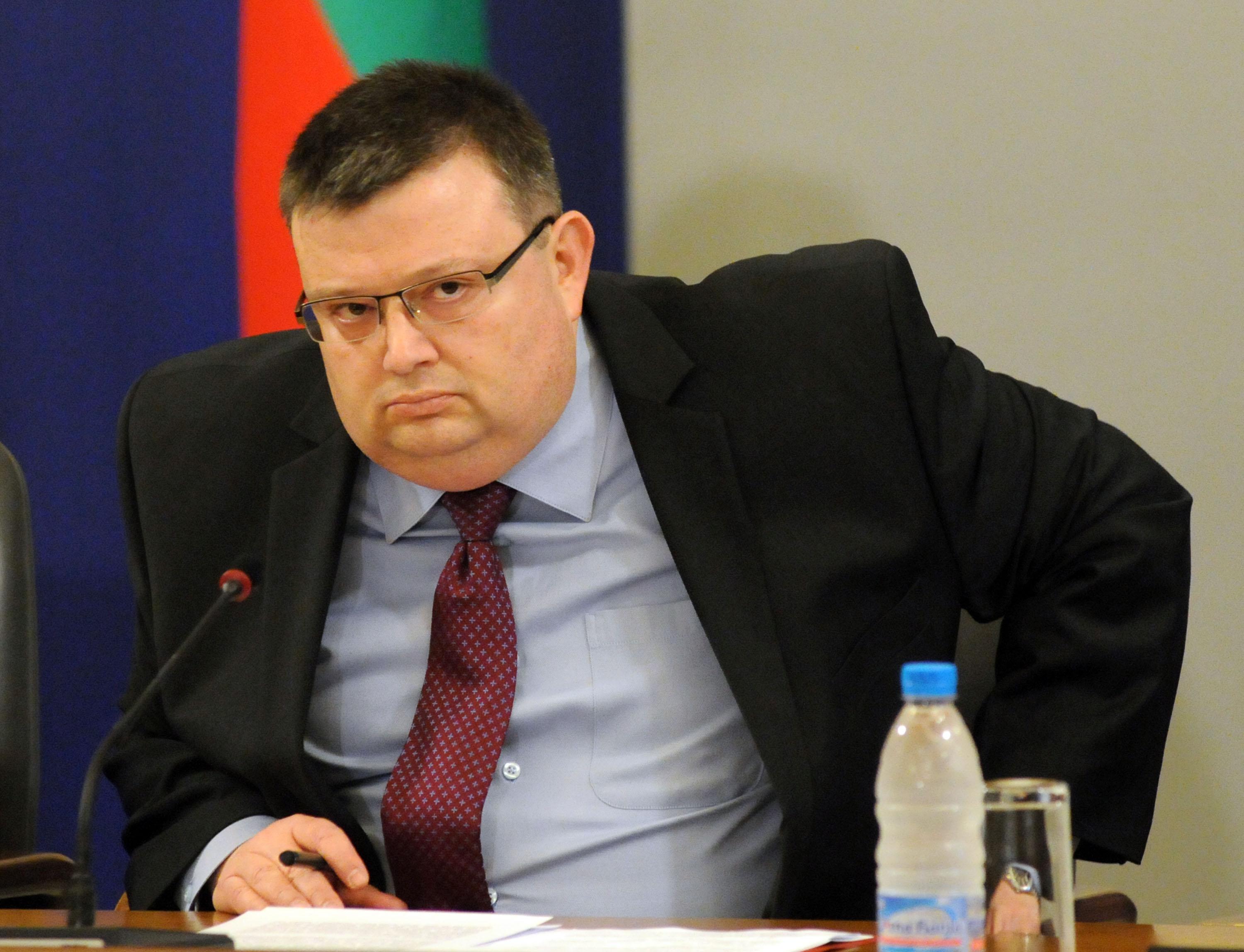 Цацаров: Ще поискаме имунитета на Цветанов, но не днес