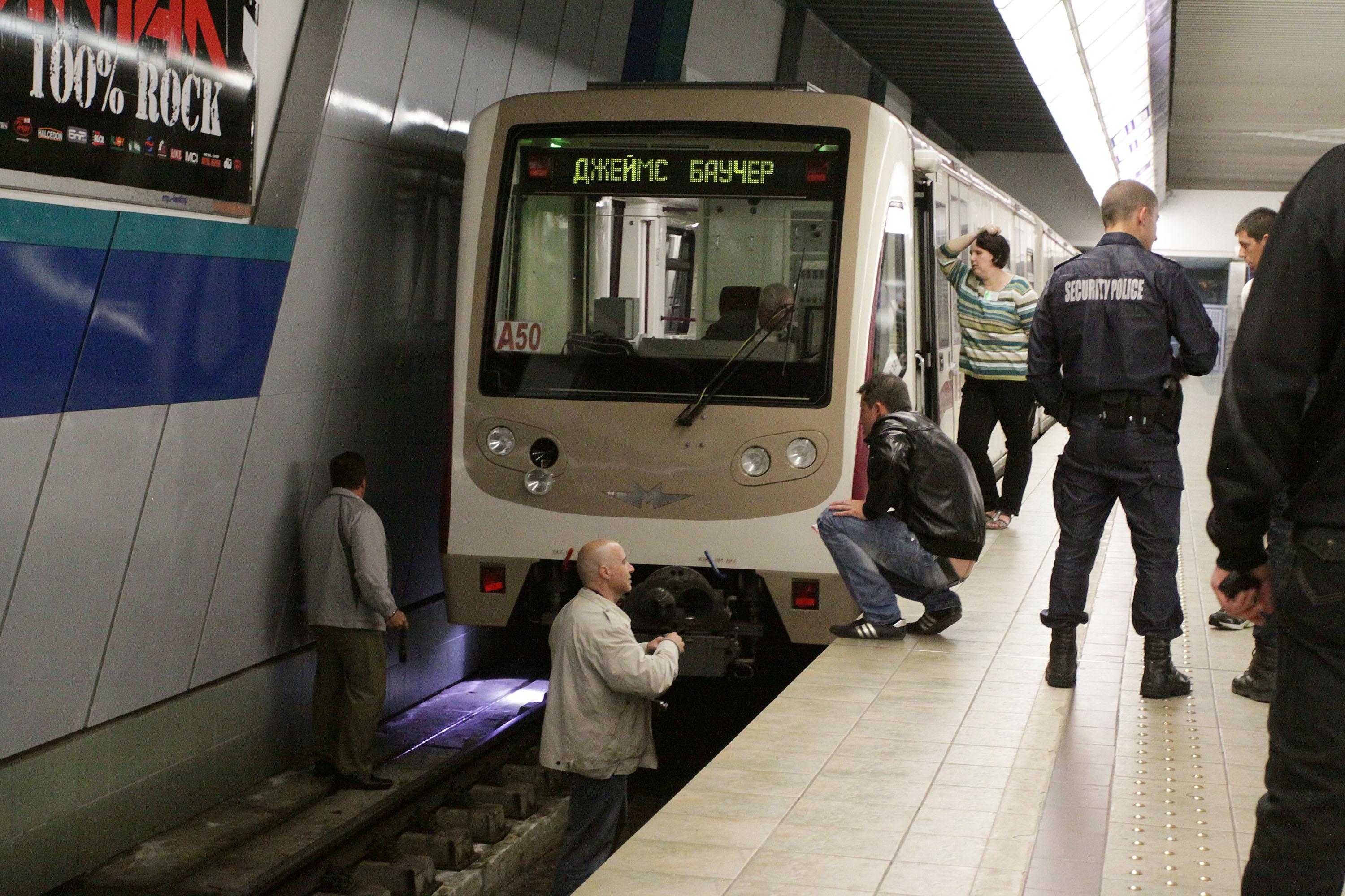 Режат крак на самоубиеца от метрото 