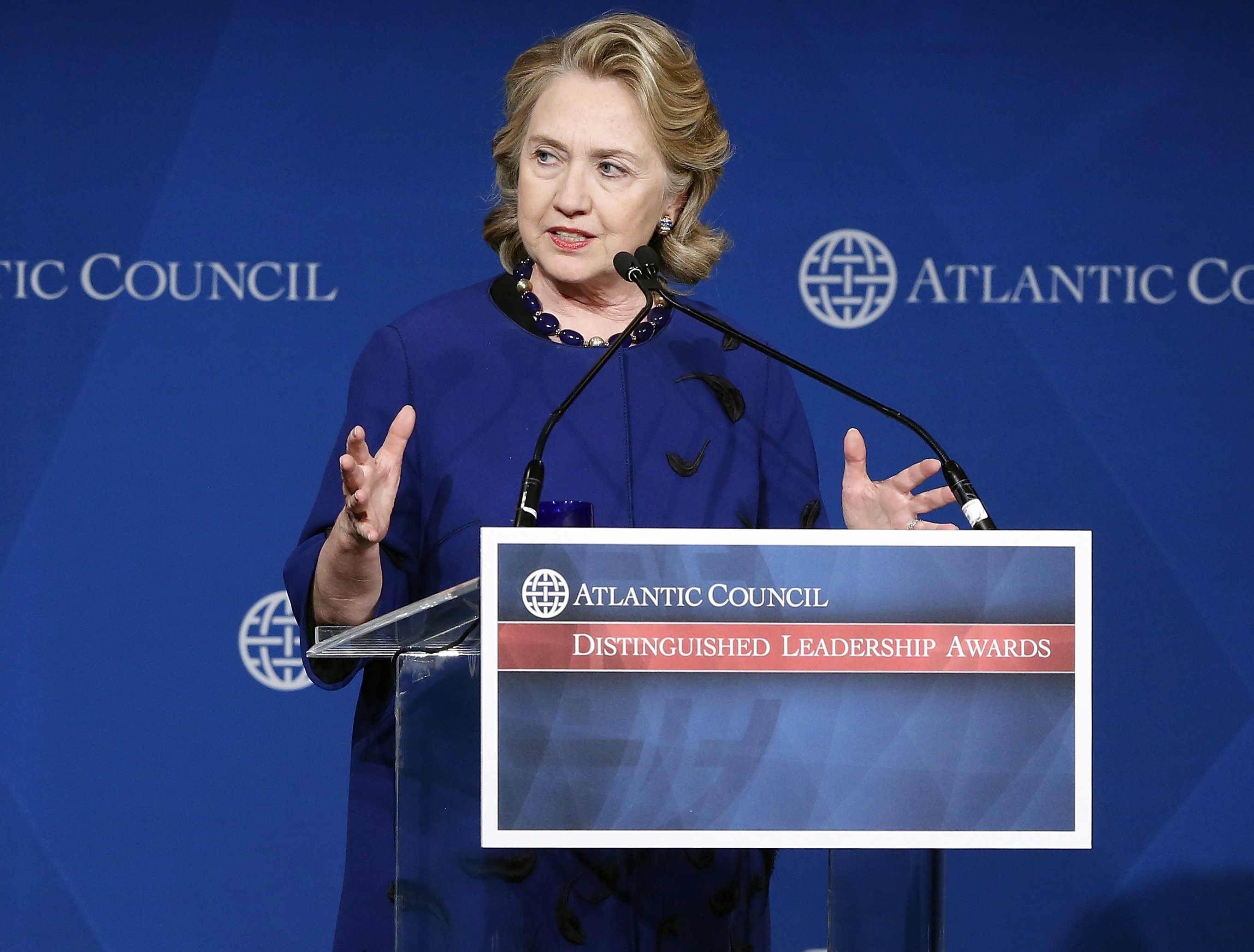Клинтън: Америка е незаменима и изключителна! Всички виждат в нас лидер